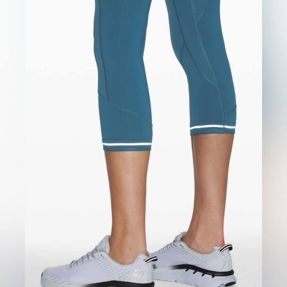 Lululemon - Picture 5 of 5